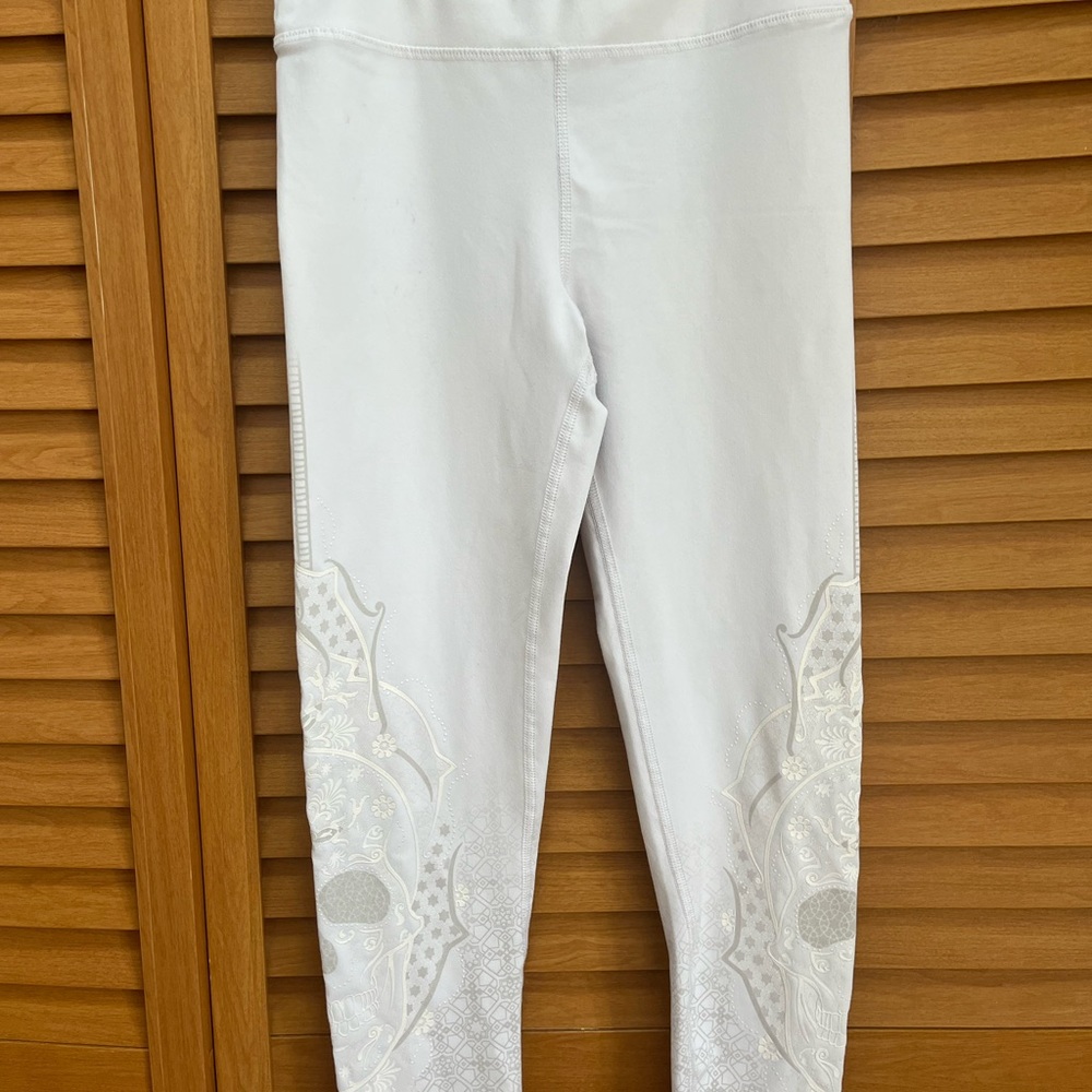 Skull legging